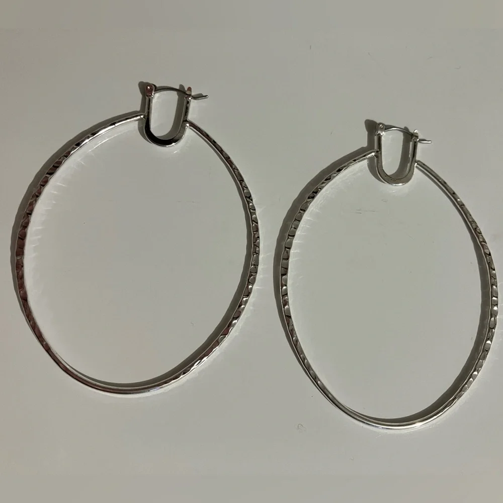 Textured Silver Oval Hoop Earrings - Picture 2 of 4